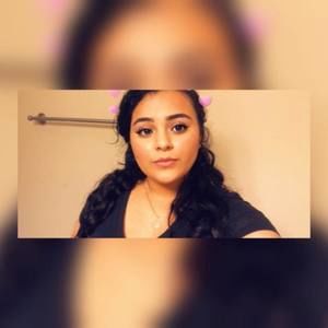 Meet your Posher, Estefania